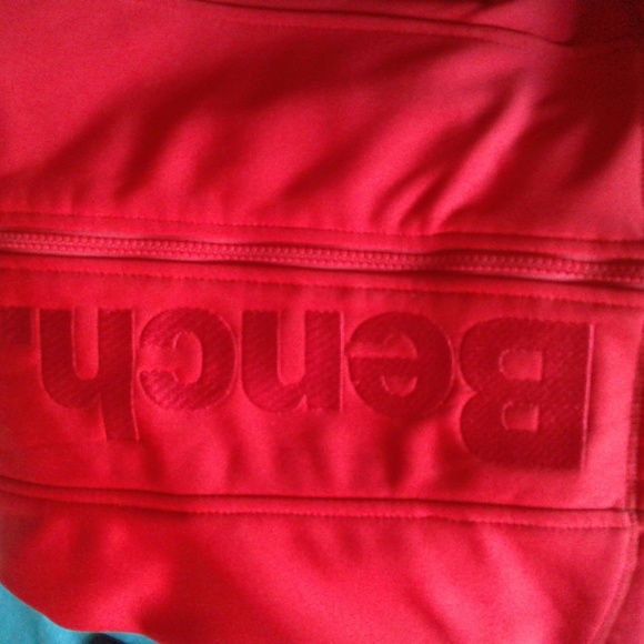 Bench zip up sweater - Picture 3 of 4